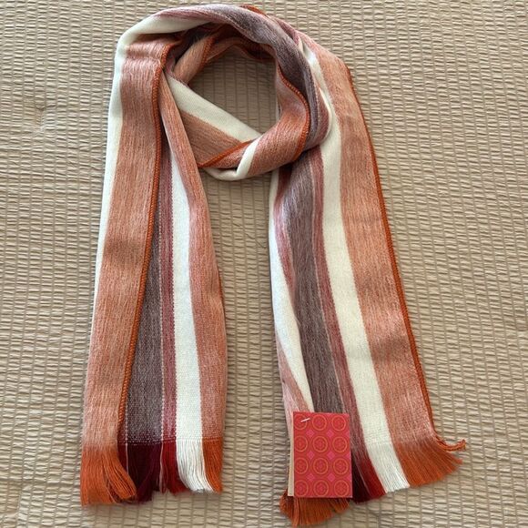 Beautiful alpaca scarf from Ecuador so soft and warm! - Picture 8 of 10